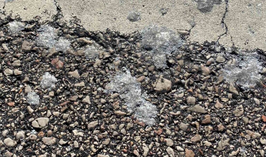 Kocaeli’nin İzmit ilçesindeki bir otobüs durağına kimliği belirsiz kişi veya