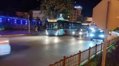 Erzurum’da otobüsten inen üniversite öğrencisine motosiklet çarptı Erzurum’da Atatürk Üniversitesi
