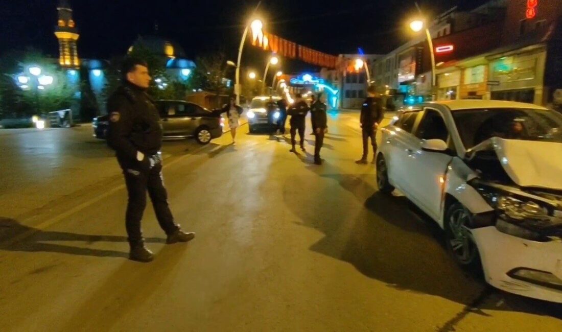 Erzurum’da meydana gelen trafik kazasında direksiyon hakimiyetini kaybeden sürücü, park