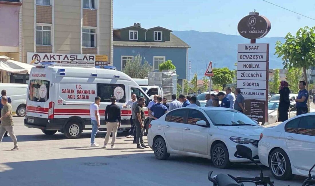 Kocaeli’nin Körfez ilçesinde park yeri nedeniyle çıkan kavgada 2 kişi