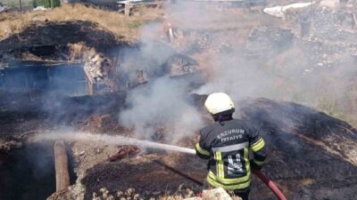 Erzurum’da meydana gelen ahır yangına zamanında müdahale eden itfaiye ekipleri
