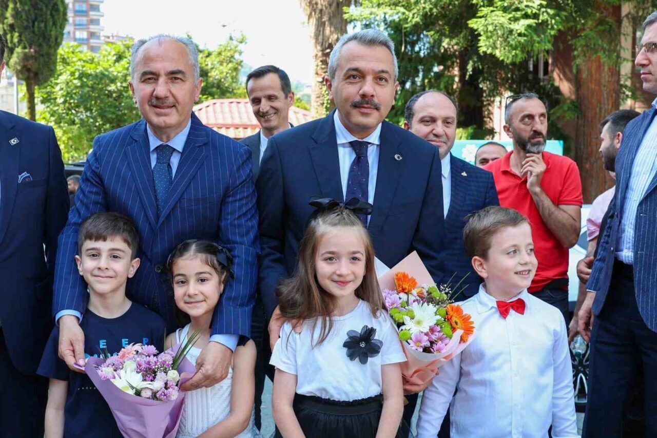 Rize’de çalan son ders zili ile 56 bin 180 öğrenci