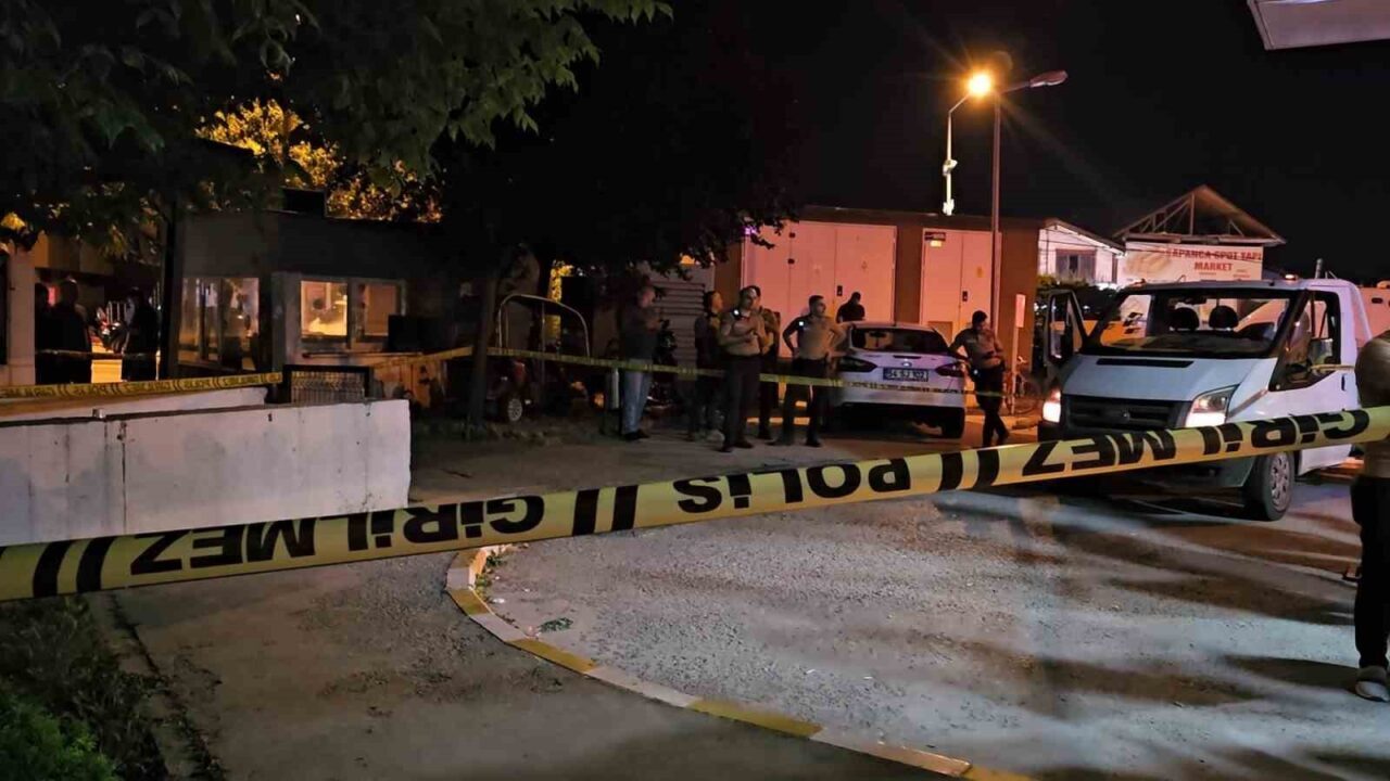 Sakarya’nın Sapanca ilçesinde hastane bahçesinde çıkan tartışmada silahla vurulan 50