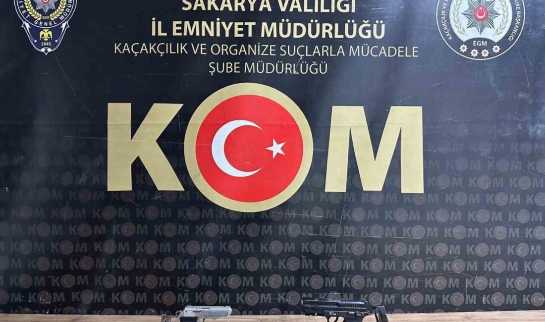 Sakarya’da polis ekiplerince silah kaçakçılığına yönelik gerçekleştirilen iki ayrı operasyonda