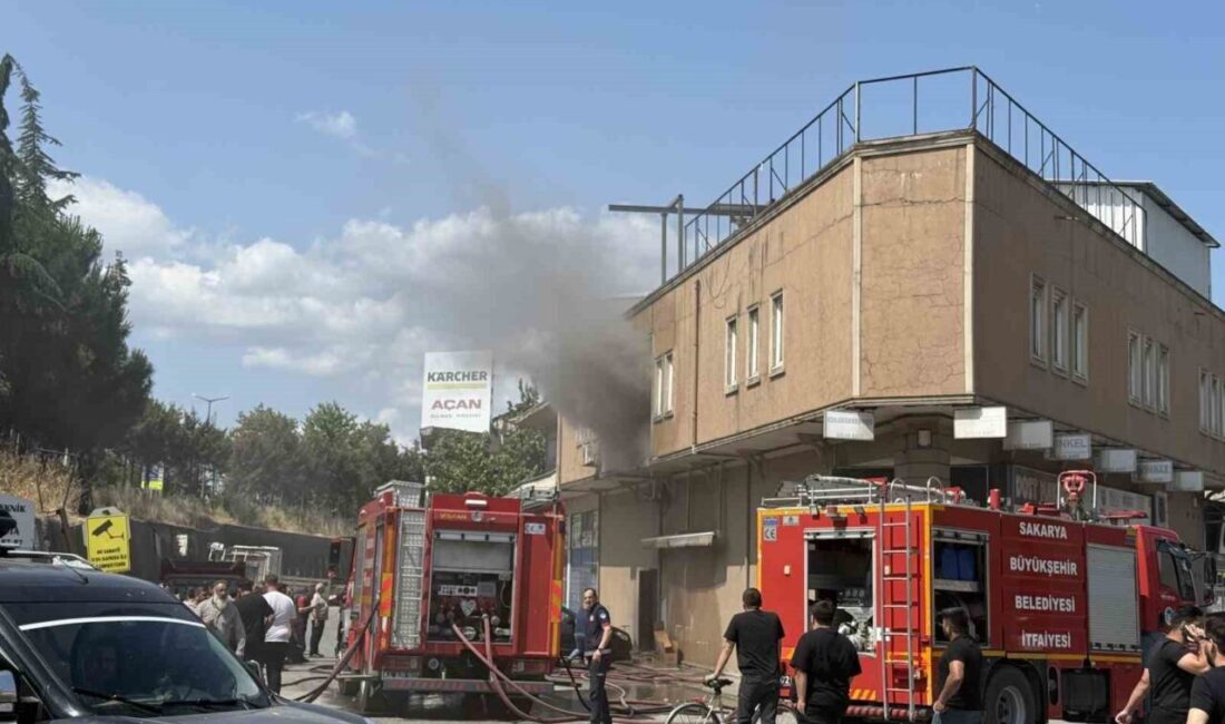 Sakarya’nın Arifiye ilçesindeki Sanayii Sitesi içinde bulunan nalbur malzemeleri satan