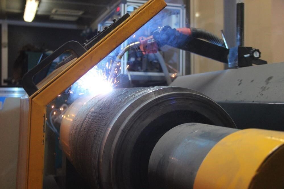 Sanayi üretimi yıllık yüzde 3,3 artarken, aylık yüzde 3,1 azaldı.