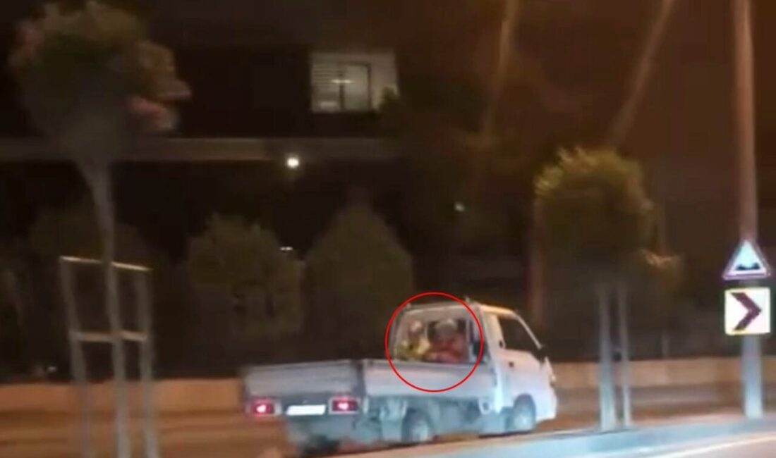 Sakarya’da kaydedilen bir trafik ihlali pes dedirtti. Ters şeride girerek