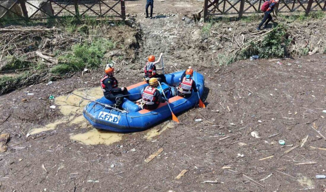 Trabzon’da önceki gün etkili olan şiddetli yağışlar sonrasında Akçaabat ilçesine