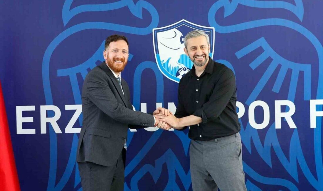 Erzurumspor FK, Serkan Özbalta ile bir yıllık sözleşme imzaladı ve