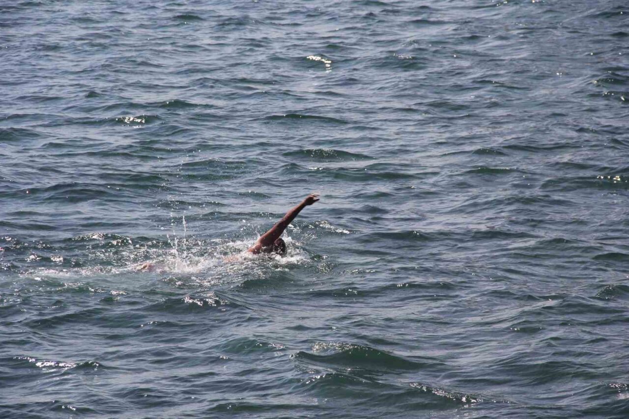 Yaz aylarının sıcak geçen günlerinde baraj, gölet ve sulama kanallarında