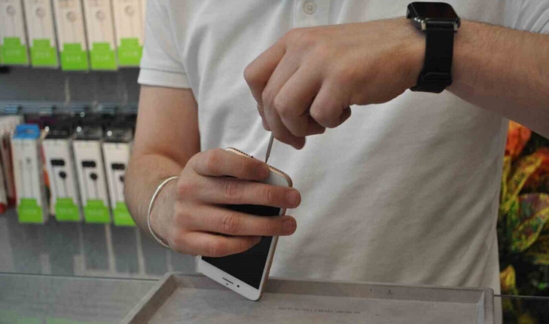 Aşırı sıcak havada cep telefonlarının uzun süreli şarjda bırakılmaması konusunda