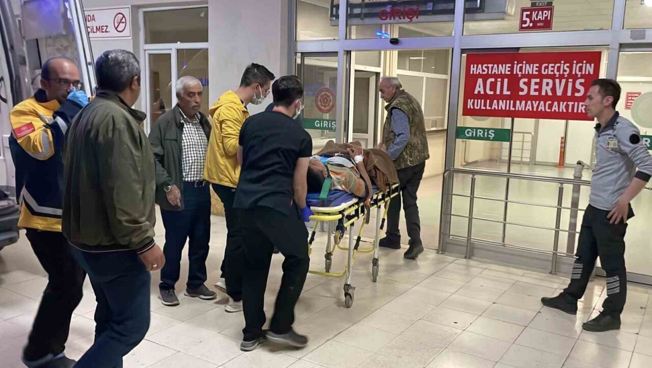 Sivas’ın Yıldızeli ilçesinde bir kişi arazi anlaşmazlığı nedeniyle çıkan tartışmada