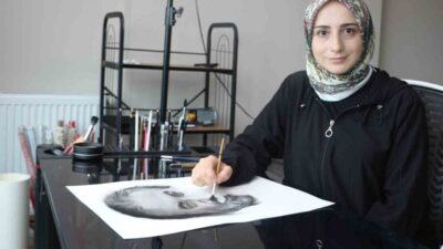 Rize’de yaşayan kadın ressam hiçbir teknik bilgi sahibi olmadan sadece