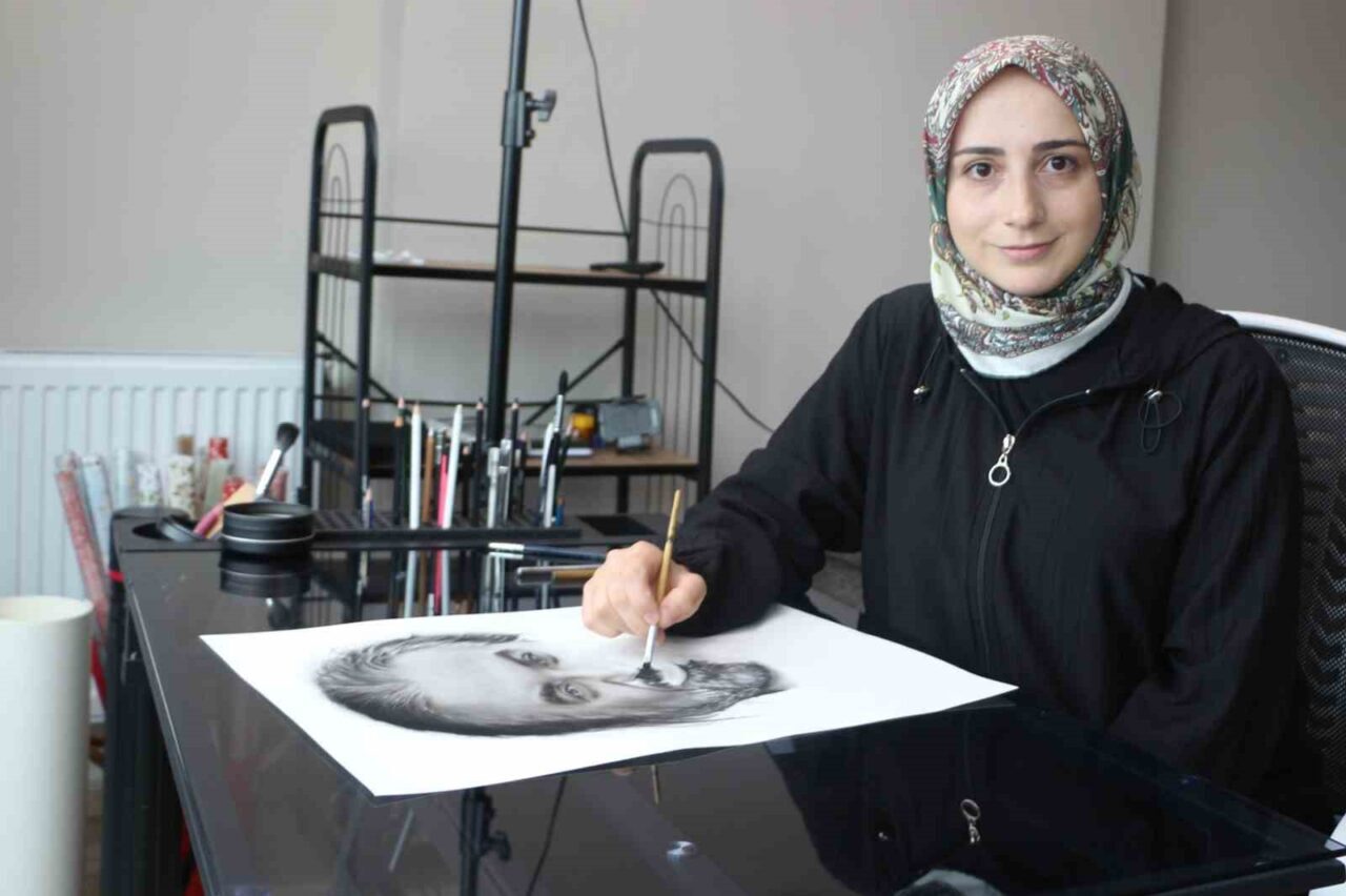 Rize’de yaşayan kadın ressam hiçbir teknik bilgi sahibi olmadan sadece