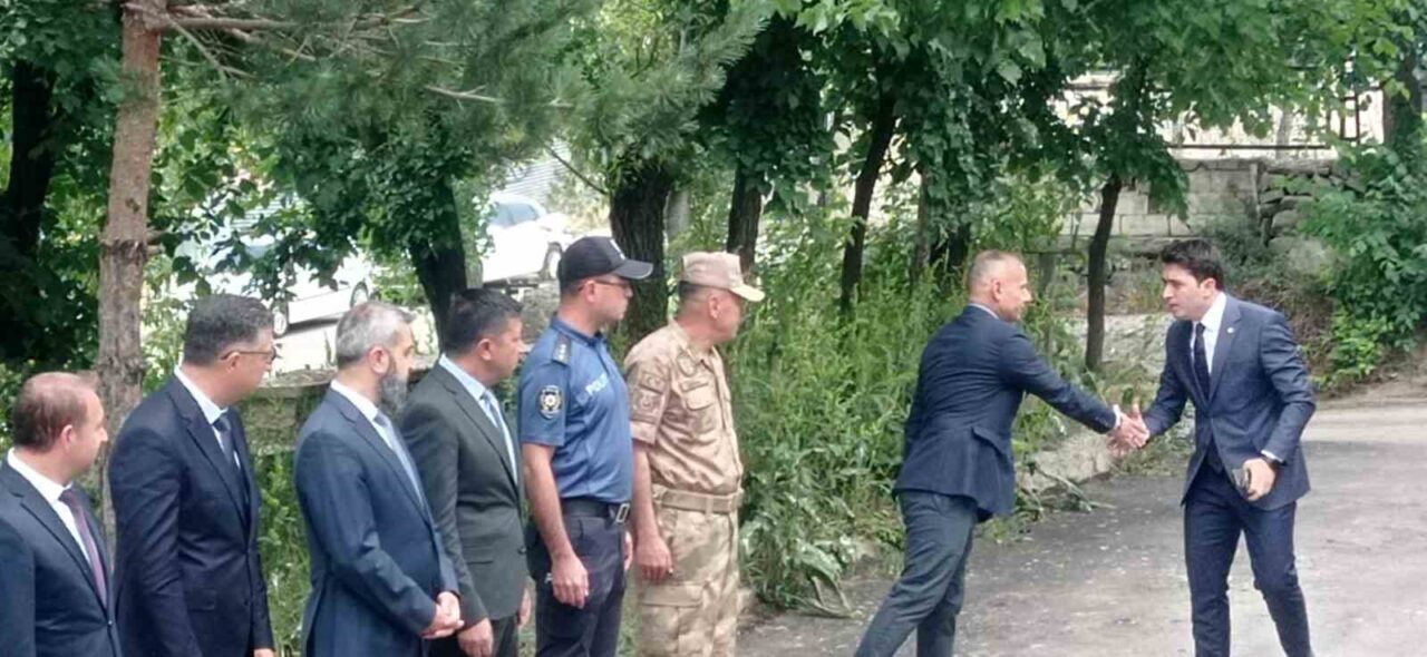 Erzurum’un Tekman ilçesine atanan Kaymakam Hüseyin Demirkol görevine başladı. Tekman