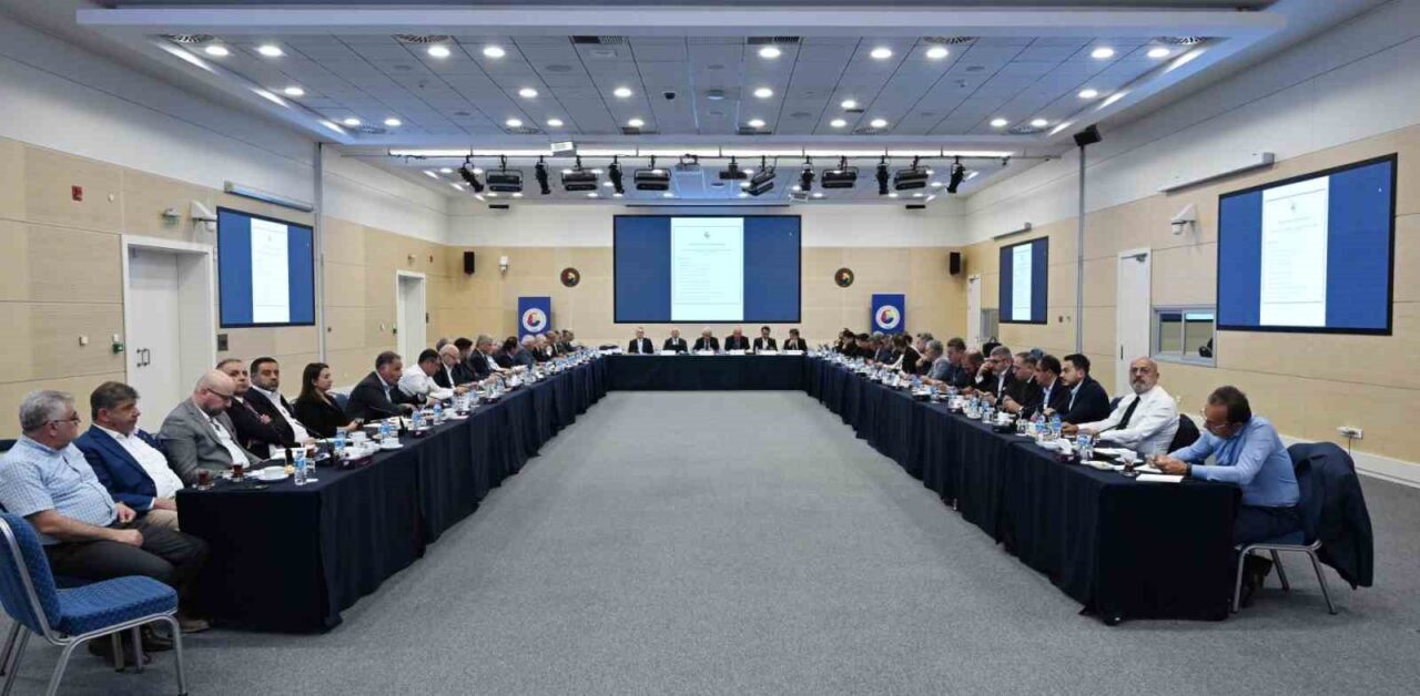 TOBB Mobilya ve Orman Ürünleri Meclisi Toplantısı TOBB Yönetim Kurulu
