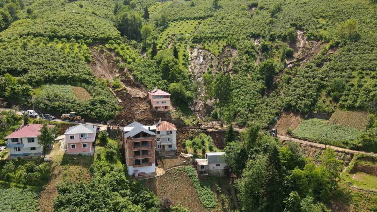 Trabzon’da merkez ilçe konumunda olan Ortahisar ilçesinde dere yatağı ve