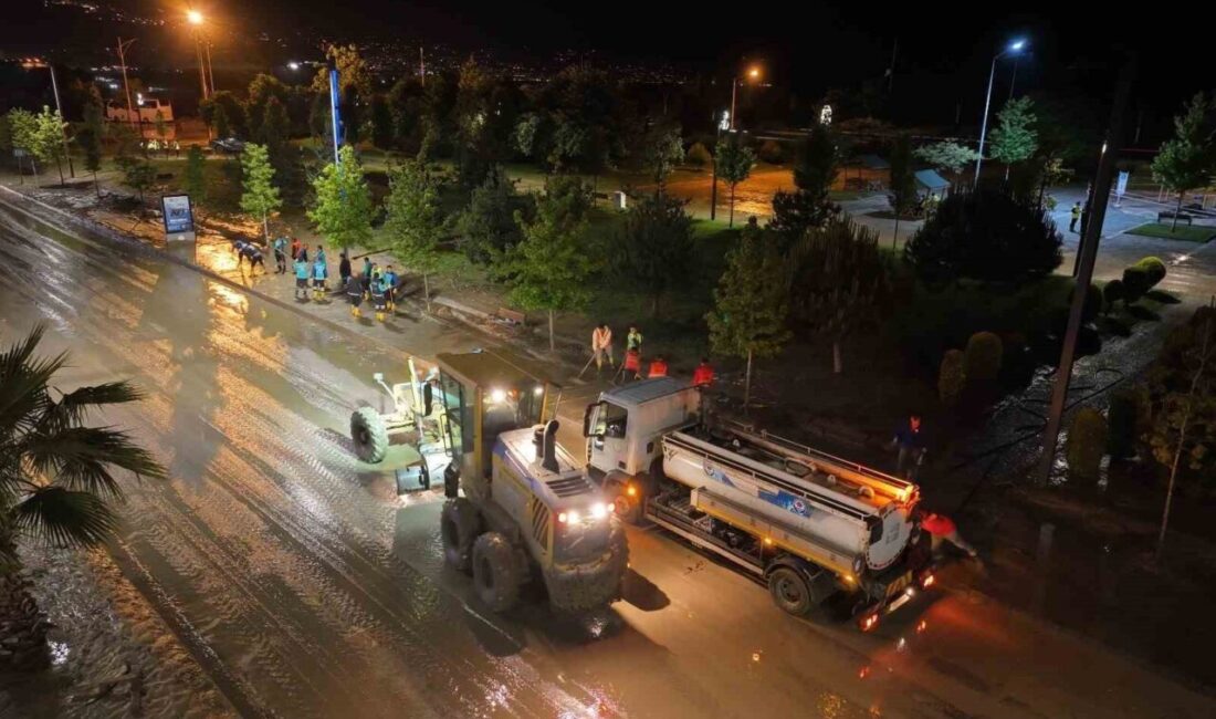 Trabzon’da bugün etkili olan şiddetli yağışın yol açtığı sel ve