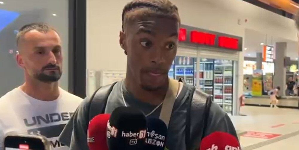 Trabzonspor’un yeni transferi Wagner Pina, Trabzon’a geldi Trabzonspor’un yeni transferi Portekizli futbolcu Wagner Pina, gece saatlerinde Trabzon’a