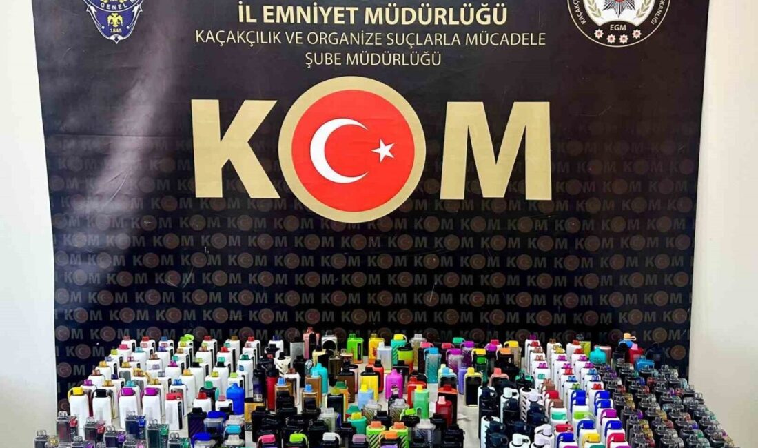 Sivas’ta tütün ve tütün mamulleri kaçakçılığı yapan 3 kişi yakalandı.