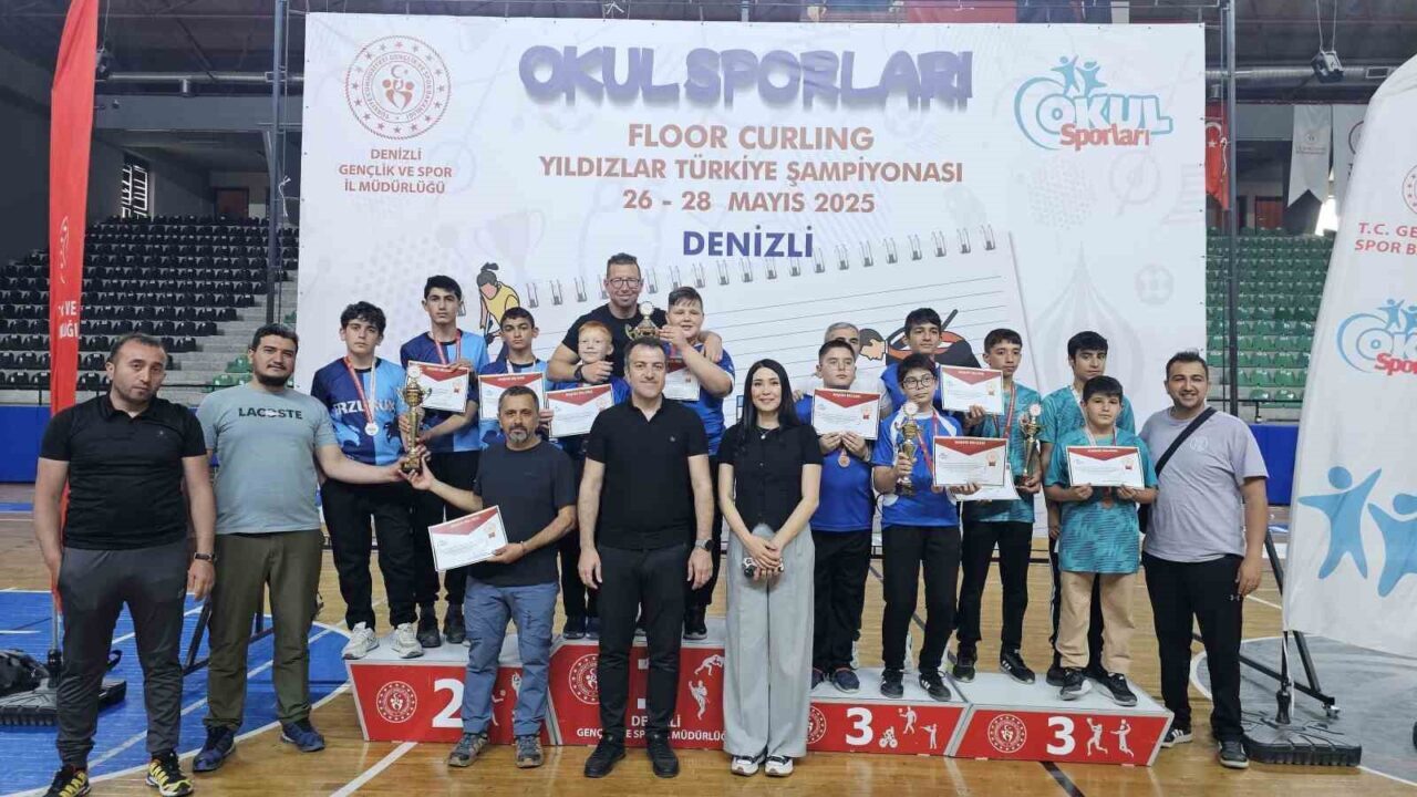 Tuzcu Mimar Sinan Ortaokulu Floor Curling Yıldız Erkek Takımı Türkiye