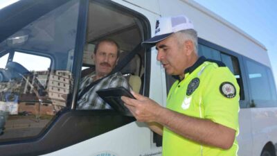 Ordu’nun Ünye ilçesinde polis ekiplerince yürütülen ‘Emniyet Kemeri ile Hayata