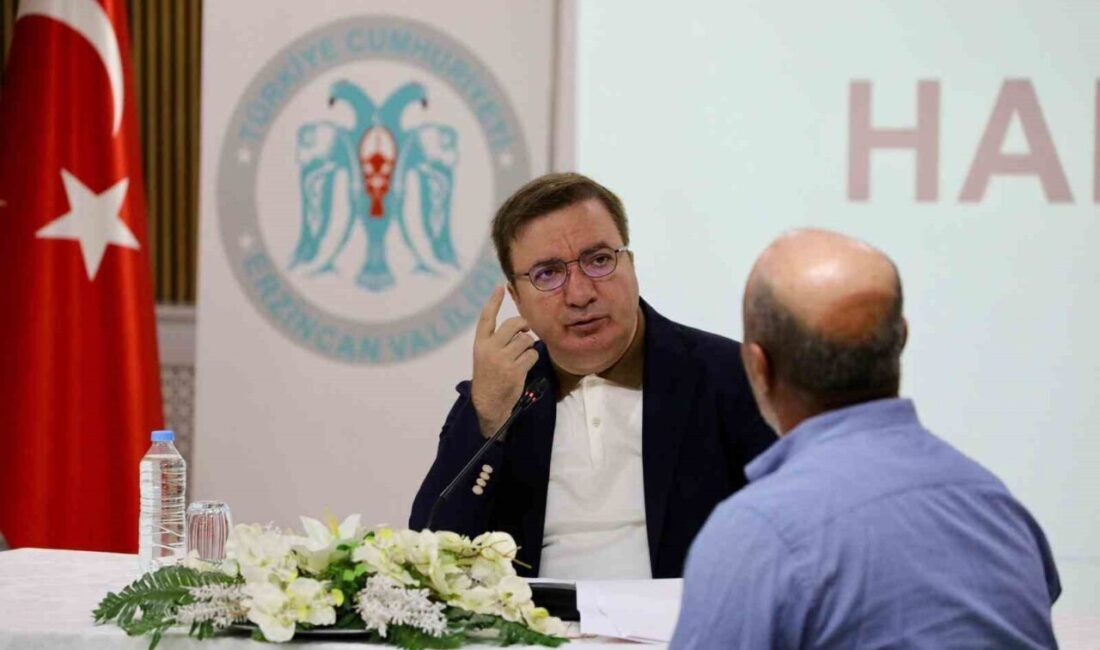 Erzincan Valisi Hamza Aydoğdu, vatandaşların sorunlarını ve taleplerini doğrudan dinlemek