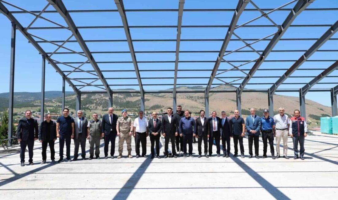 ERZİNCAN (İHA)-Erzincan Valisi Hamza Aydoğdu, Refahiye ilçesinde yapımı devam eden