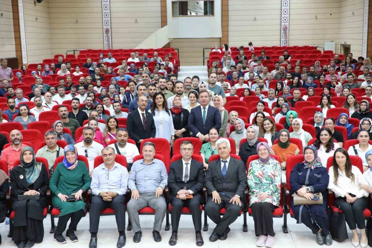 Erzincan Valisi Hamza Aydoğdu; İl Milli Eğitim Müdürü Hacı Ömer