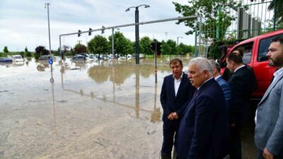 Trabzon Valisi Aziz Yıldırım, bu sabah kentte etkili olan sağanak