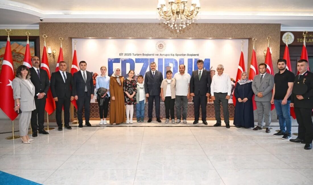 Erzurum Valisi Mustafa Çiftçi, “Birbirimize Candan Bağlıyız Pasinler” kan bağışı