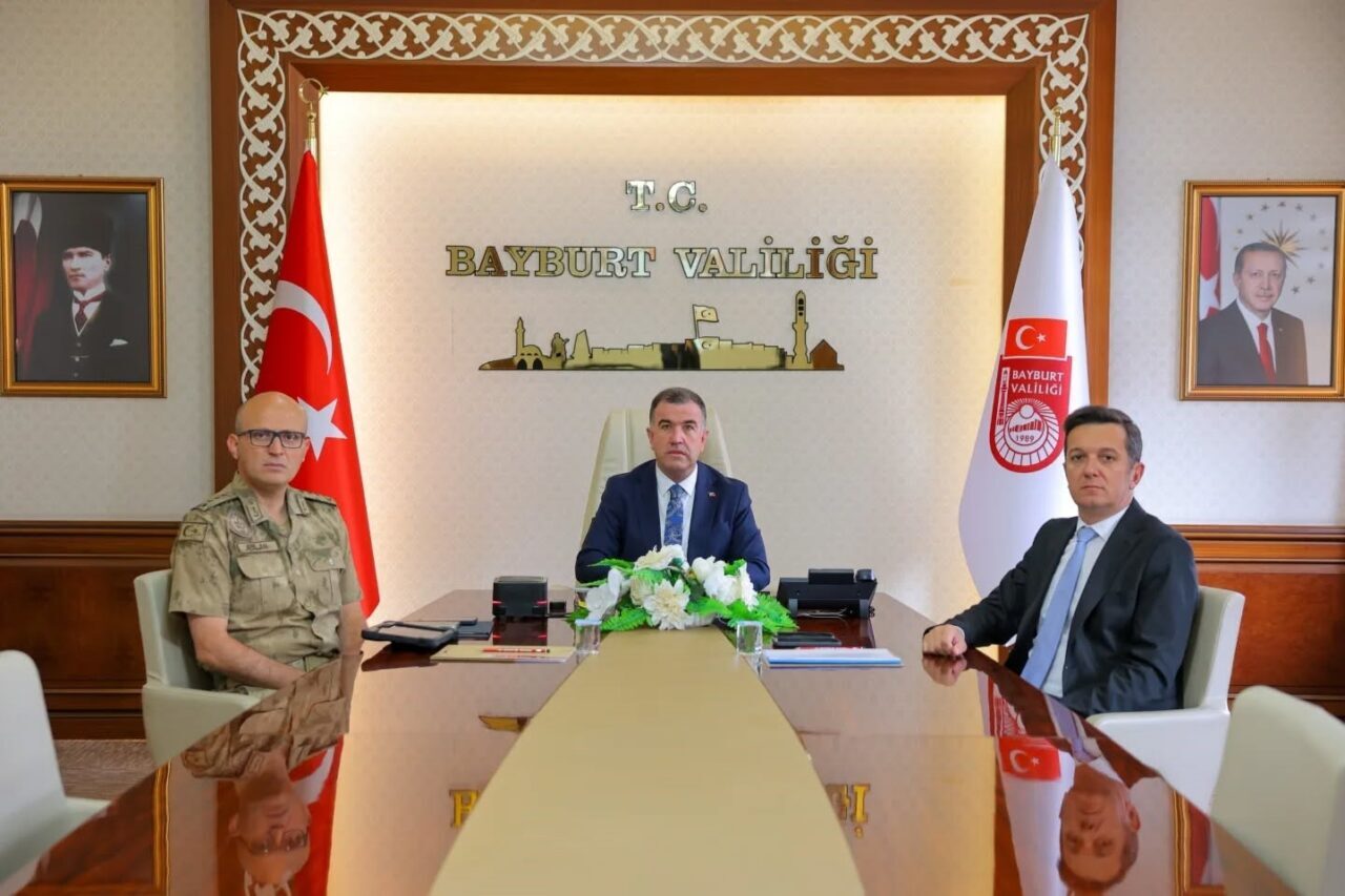Bayburt Valisi Mustafa Eldivan, İçişleri Bakanı Ali Yerlikaya başkanlığında gerçekleştirilen