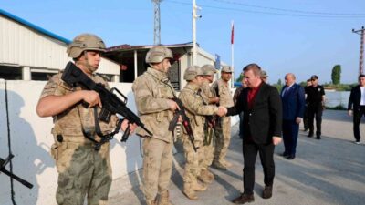 Vali Hamza Aydoğdu, görevi başındaki güvenlik güçlerine bayram ziyaretinde bulundu.