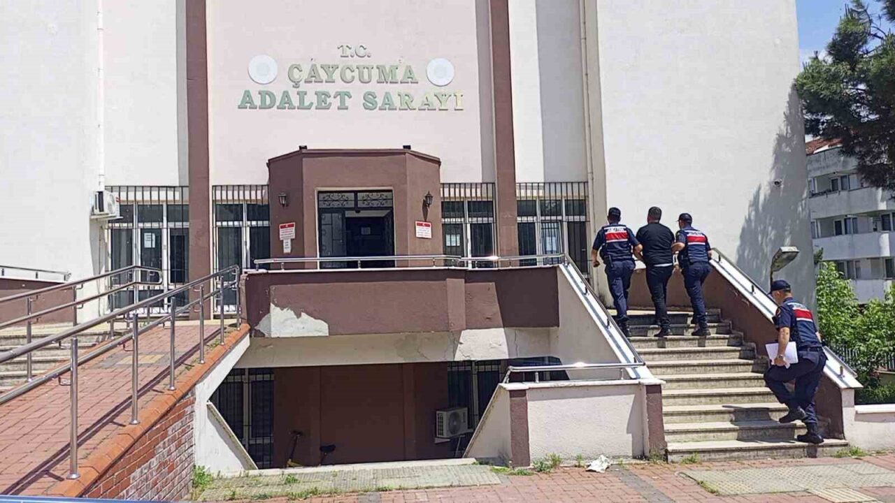 Zonguldak’ın Çaycuma ilçesinde kasaplık yapan A.K.’yi ormanlık alanda silahla vurarak