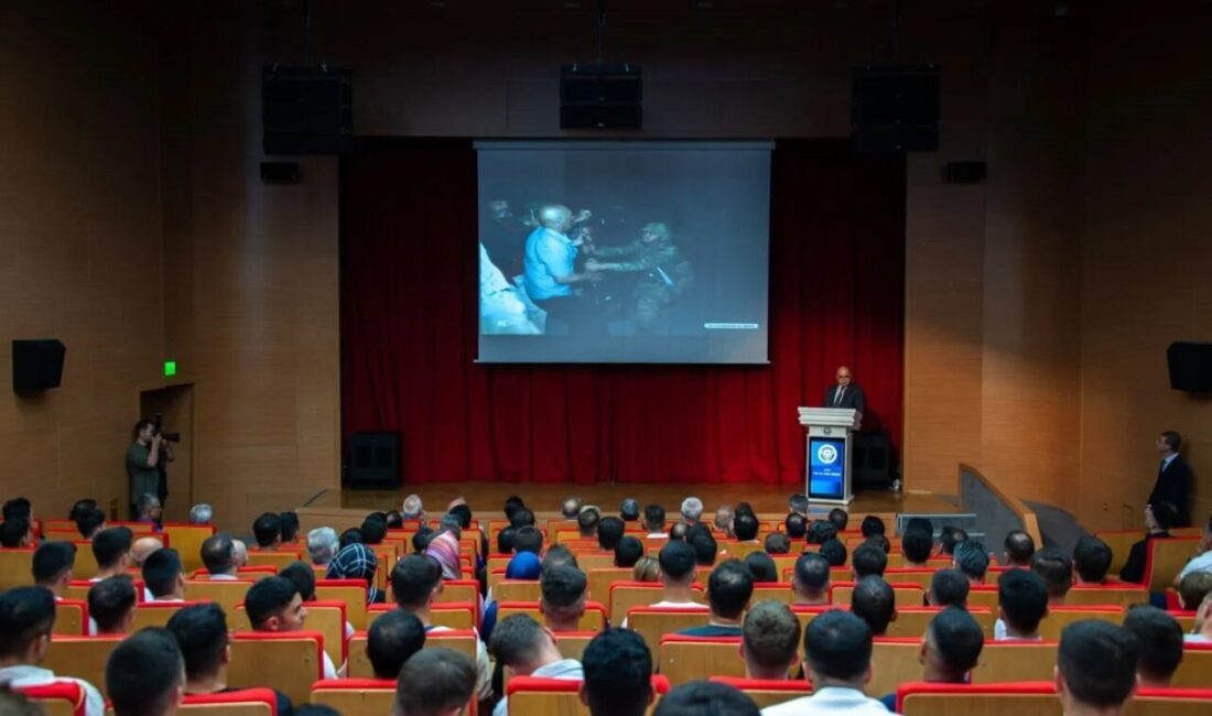 Erzincan Binali Yıldırım Üniversitesi Prof. Dr. Erdoğan Büyükkasap Kongre ve