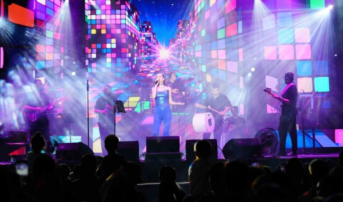 Akçaabat Belediyesi tarafından düzenlenen 33. Uluslararası Akçaabat Müzik ve Halk