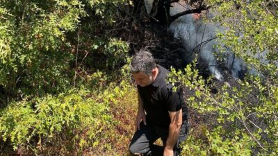 Sakarya’nın Adapazarı ilçesinde çıkan orman yangını, ekiplerin havadan ve karadan