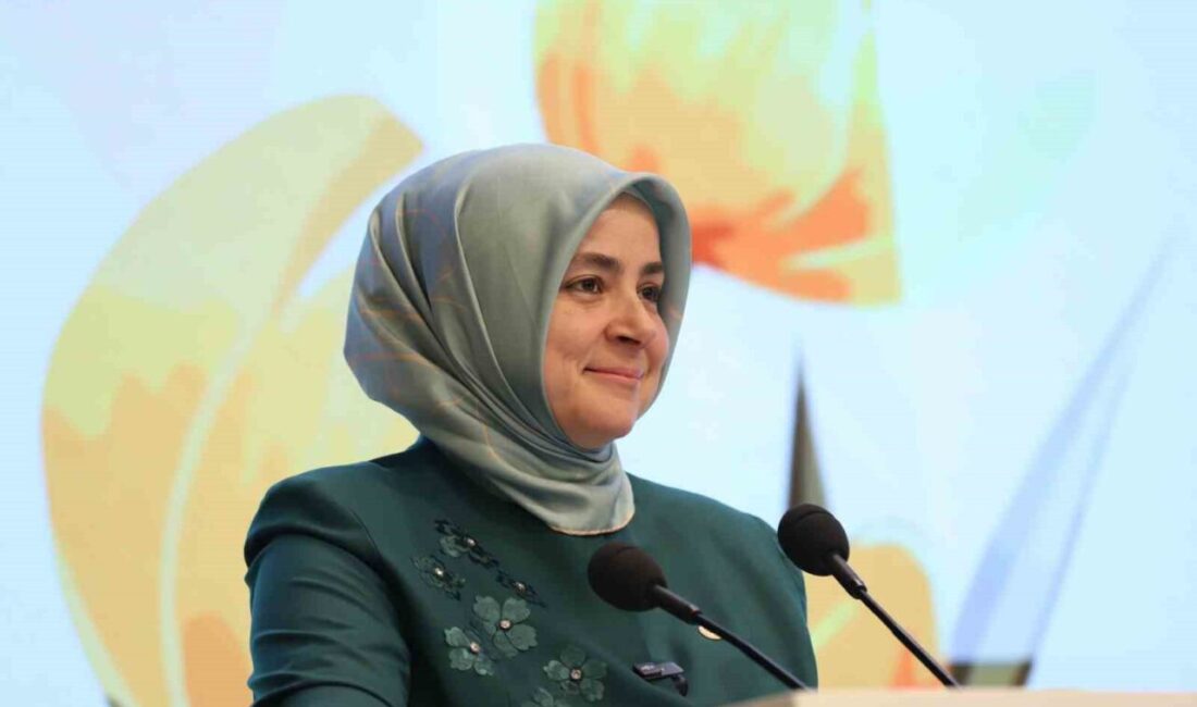 Ankara’da AK Parti Kadın Kolları tarafından düzenlenen ‘Kadın Kolları Liderlik