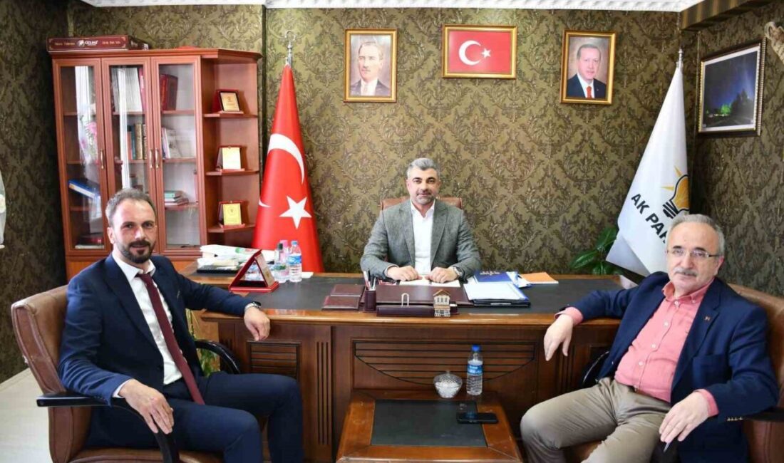 AK Parti Vezirköprü İlçe Başkanı Ali Faik Çamurcu’nun görevinden istifasının