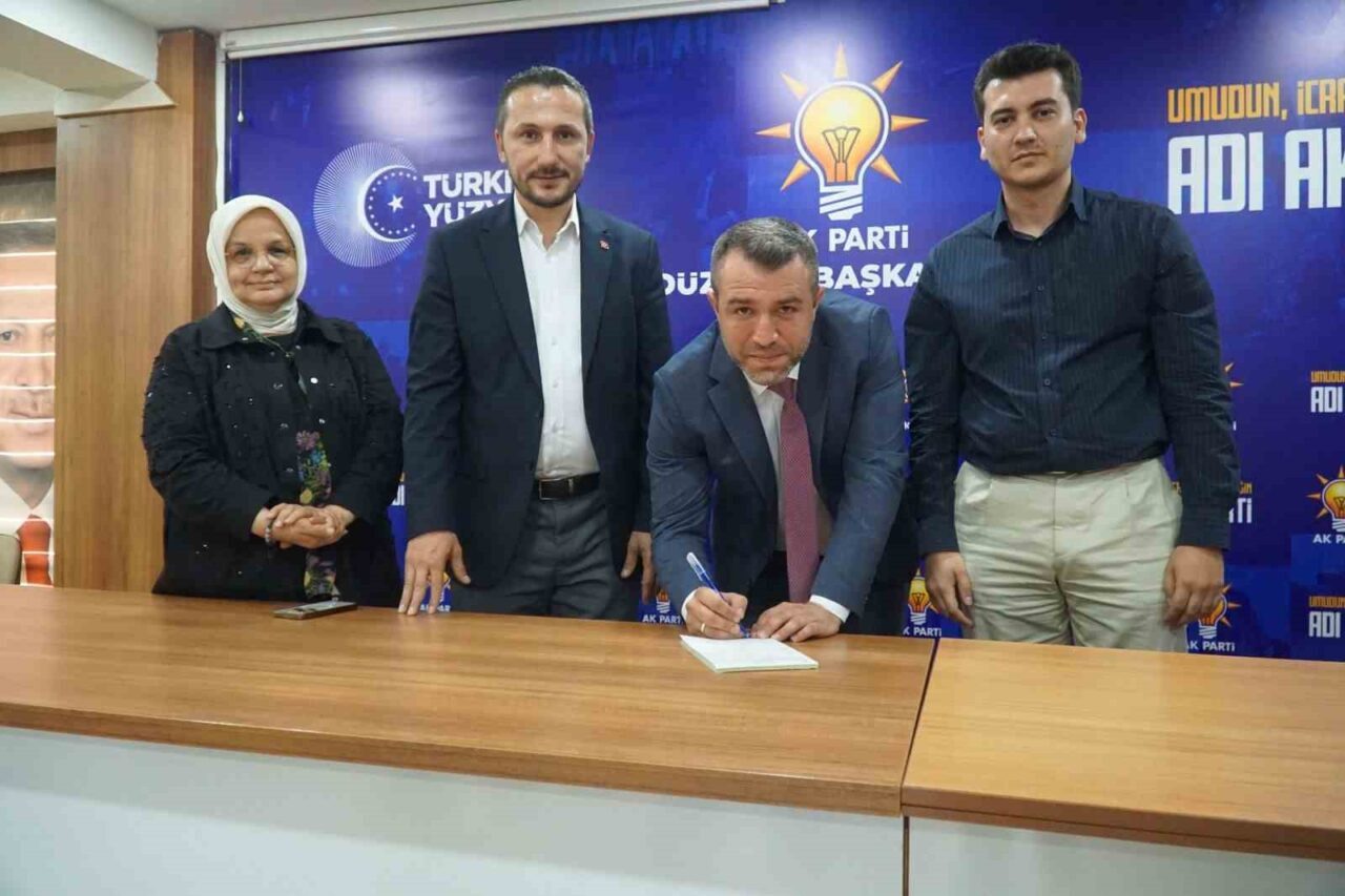 Yeniden Refah Partisinden (YRP) istifa eden Düzce Belediyesi bağımsız belediye