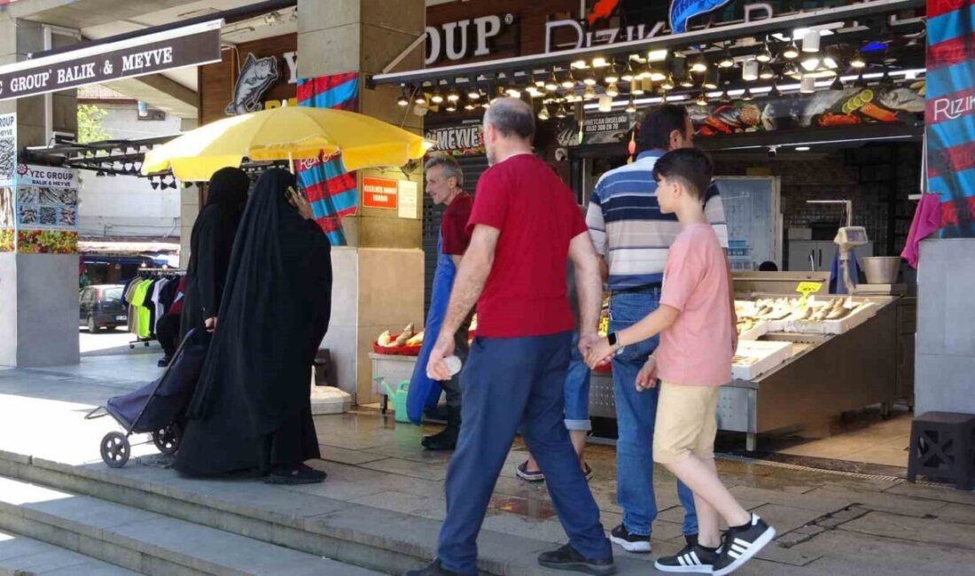 Trabzon’da balık tezgahları yaz sıcağına rağmen boş kalmazken, özellikle Arap