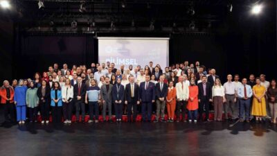 Gerçekleştirdikleri bilimsel çalışmalarla üniversite ismini üst sıralara taşıyan akademisyenleri ödüllendiren