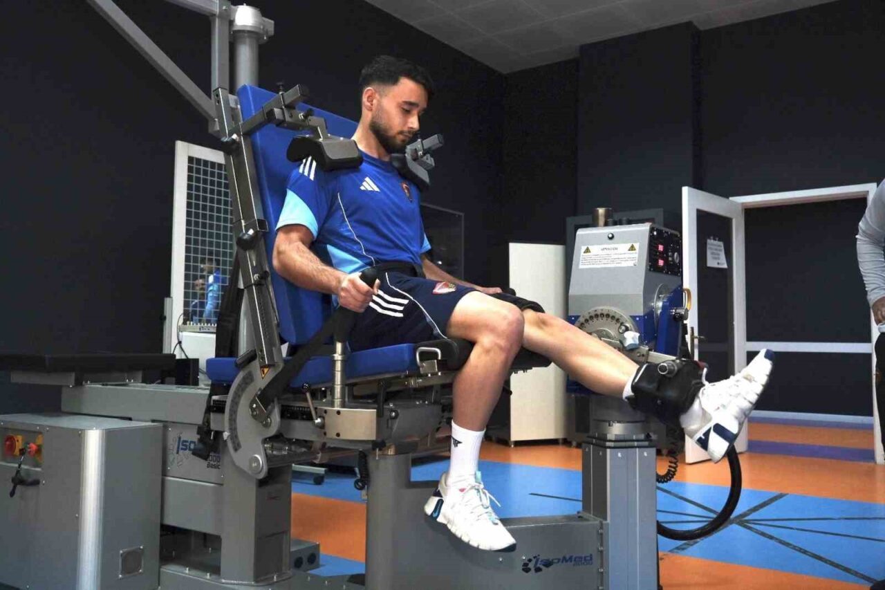 Atatürk Üniversitesi Spor Bilimleri Uygulama ve Araştırma Merkezi, profesyonel futbol