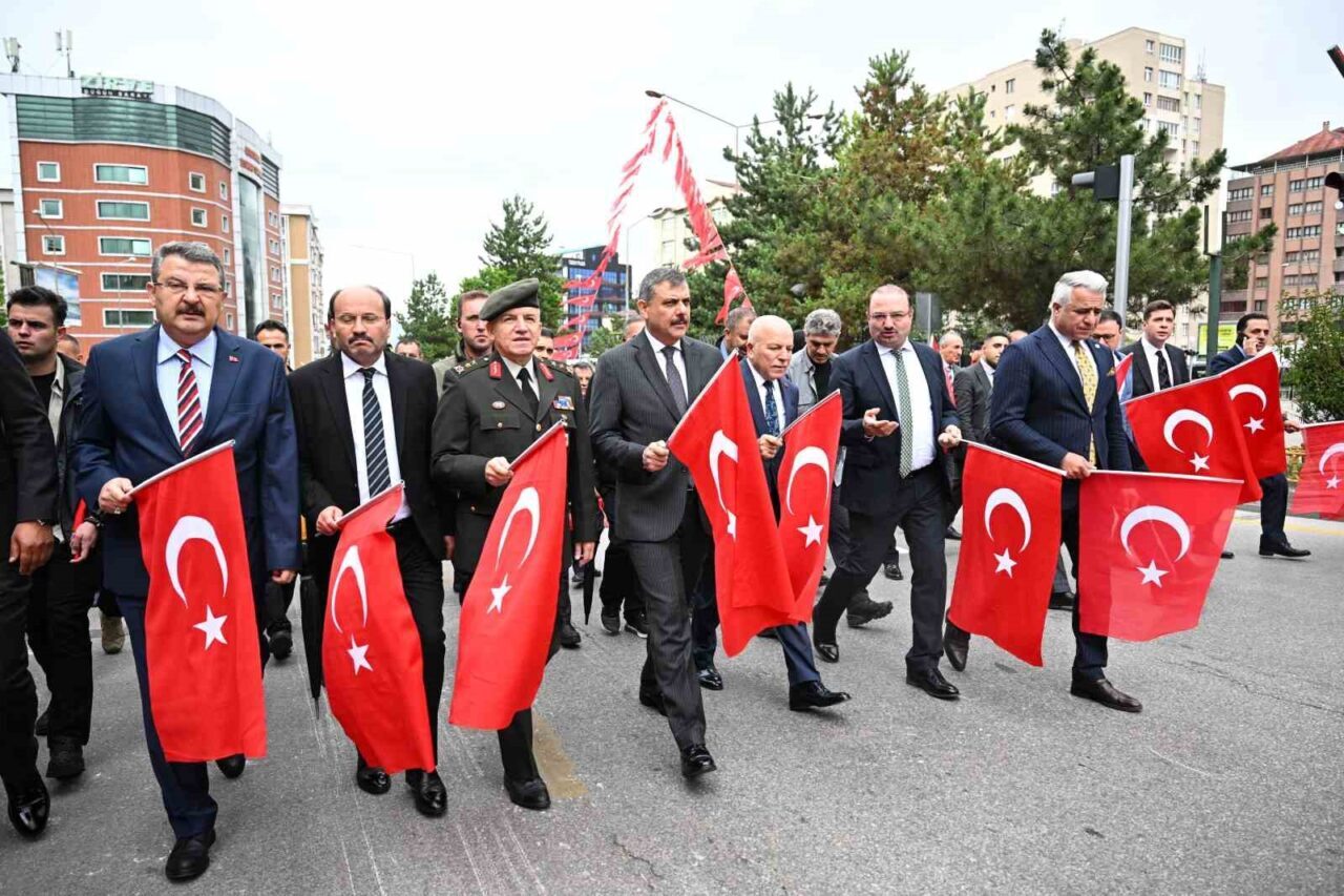 Mustafa Kemal Atatürk’ün Erzurum’a gelişinin 106. yıl dönümü dolayısıyla kentte