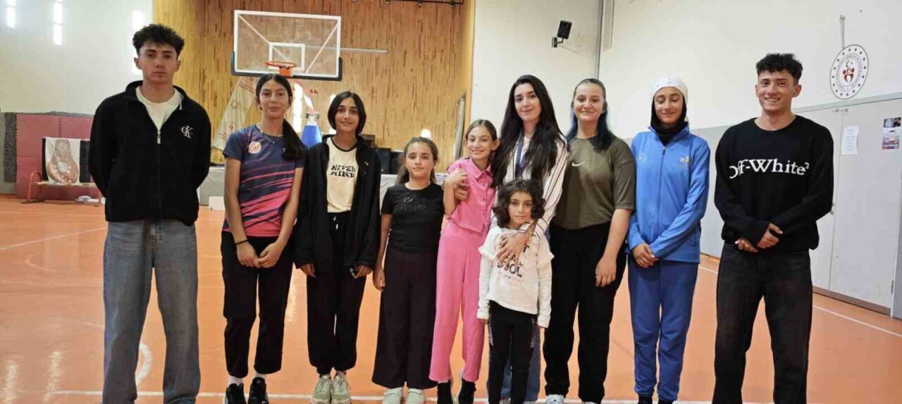 Erzurum Gençlik Spor il müdürlüğü tarafından sözleşmeli personel olarak göreve