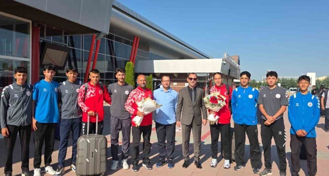 Norveç’te düzenlenen Avrupa 23 Yaş Altı Atletizm Şampiyonası’nda altın madalya