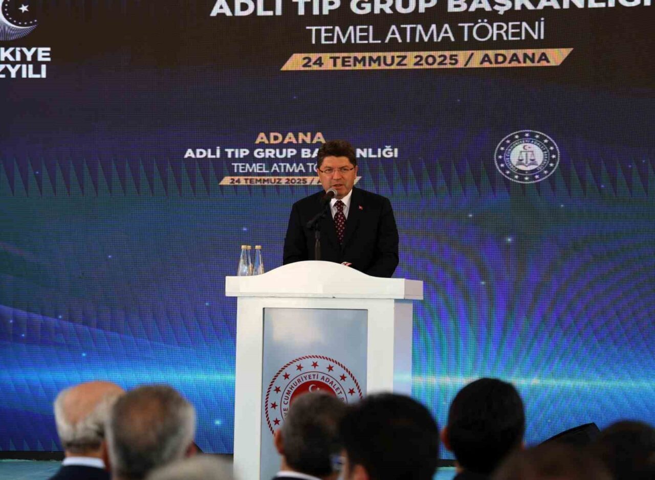 Adalet Bakanı Yılmaz Tunç, “Terör örgütünün feshi ve silahları yakmasıyla