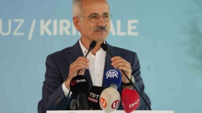Ulaştırma ve Altyapı Bakanı Abdulkadir Uraloğlu, Kırıkkale’de düzenlenen Postacı Yürüyüş