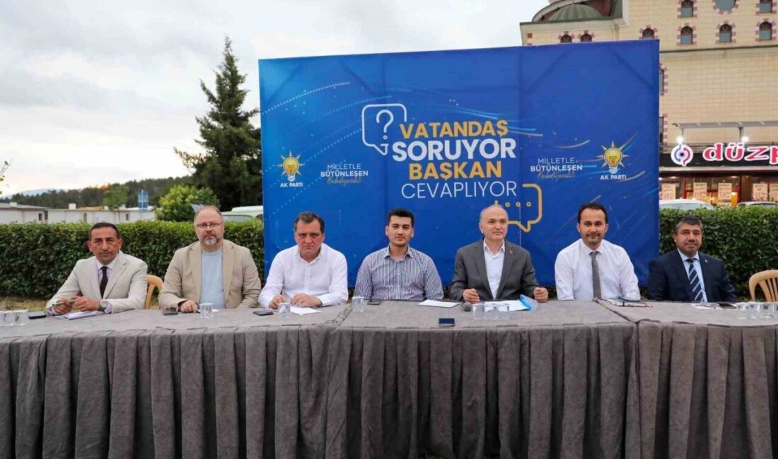 Düzce’de “Vatandaş Soruyor, Başkan Cevaplıyor” programlarının 12’ncisi Bahçeşehir bölgesi Çamlıevler
