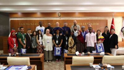 Erzurum Büyükşehir Belediye Başkanı Mehmet Sekmen, Yunus Emre Enstitüsü tarafından